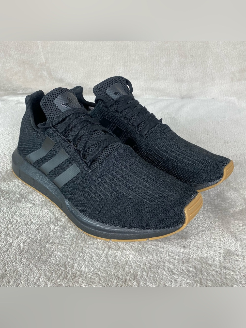 adidas Swift Run 1.0 Mens Size 13 Black Gum Knit Gum Running Shoes